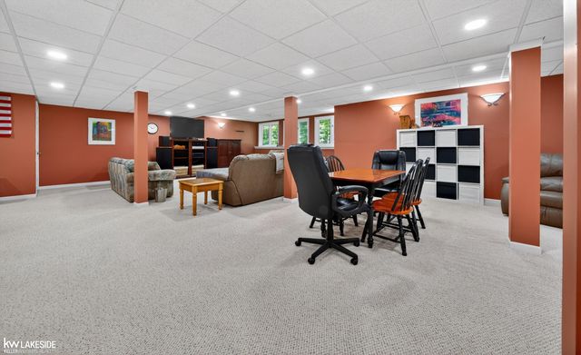 54213 Flamingo Drive, Utica, MI 48315