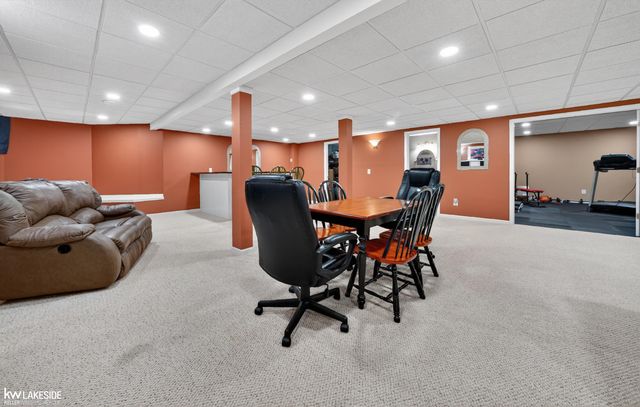 54213 Flamingo Drive, Utica, MI 48315