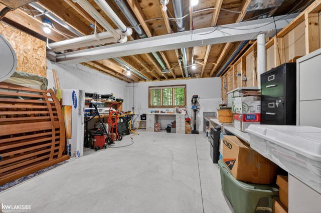 54213 Flamingo Drive, Utica, MI 48315