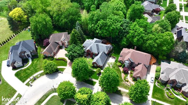 54213 Flamingo Drive, Utica, MI 48315