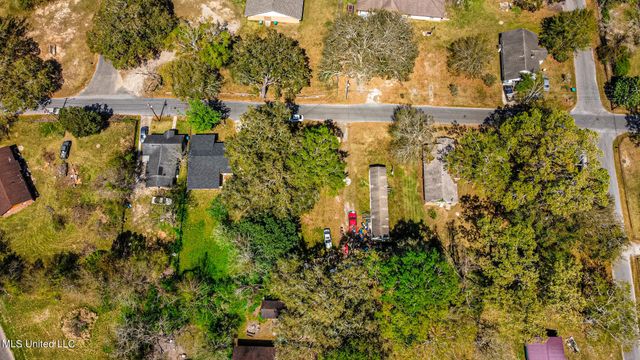 Nhn Pearl Avenue, Moss Point, MS 39563