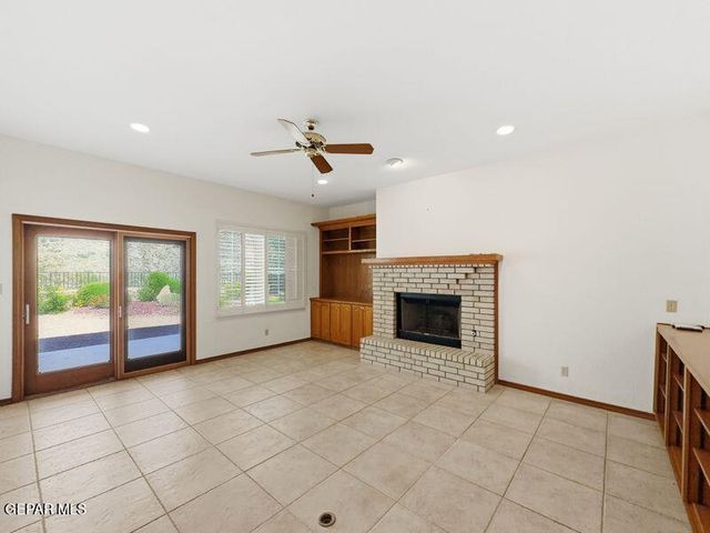 1092 THUNDERBIRD Drive, El Paso, TX 79912