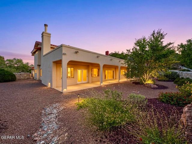 1092 THUNDERBIRD Drive, El Paso, TX 79912