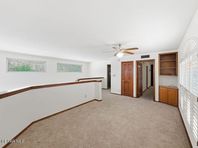 1092 THUNDERBIRD Drive, El Paso, TX 79912