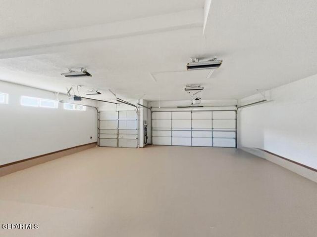 1092 THUNDERBIRD Drive, El Paso, TX 79912