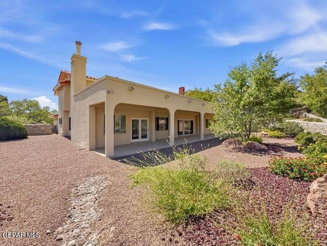 1092 THUNDERBIRD Drive, El Paso, TX 79912