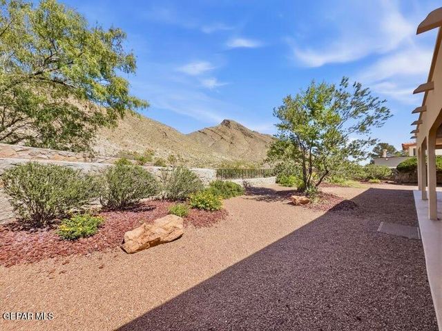 1092 THUNDERBIRD Drive, El Paso, TX 79912