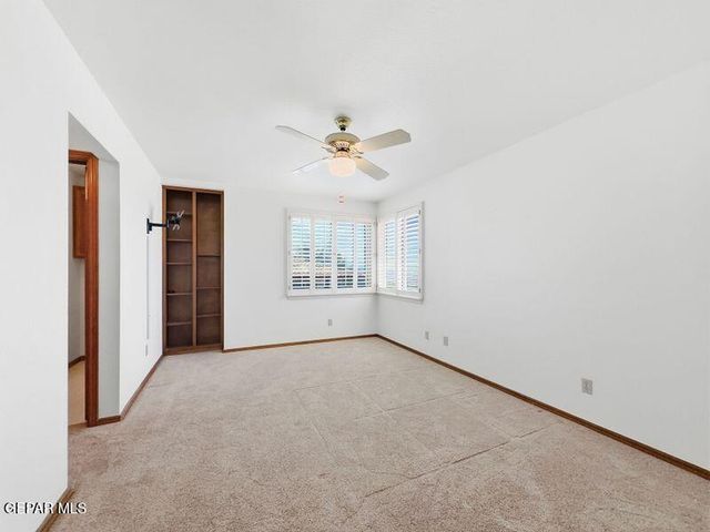1092 THUNDERBIRD Drive, El Paso, TX 79912