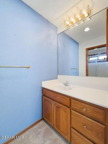 1092 THUNDERBIRD Drive, El Paso, TX 79912