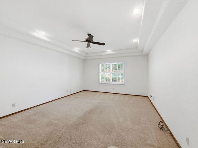 1092 THUNDERBIRD Drive, El Paso, TX 79912