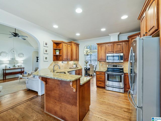 120 FLAGSTONE DRIVE, Chelsea, AL 35043