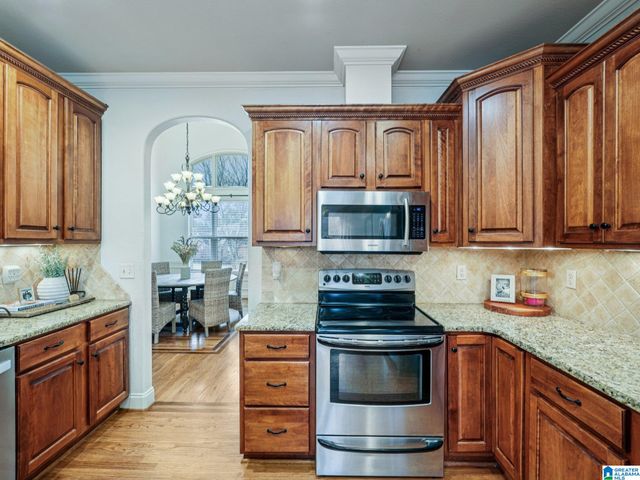 120 FLAGSTONE DRIVE, Chelsea, AL 35043