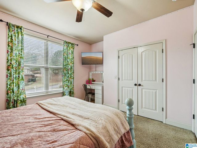 120 FLAGSTONE DRIVE, Chelsea, AL 35043