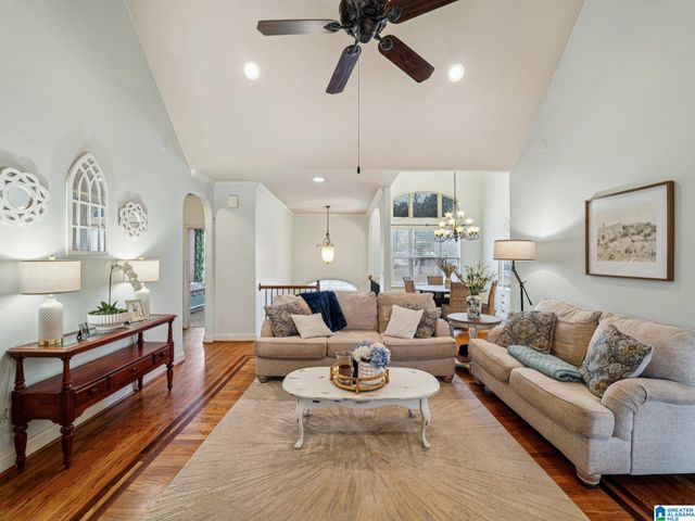 120 FLAGSTONE DRIVE, Chelsea, AL 35043