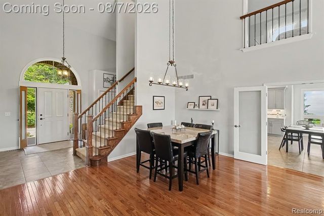10654 W Braemar, Holly, MI 48442