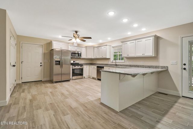 310 Summerwind Drive, Crossville, TN 38571