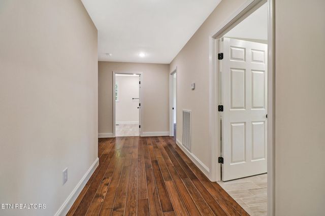 310 Summerwind Drive, Crossville, TN 38571