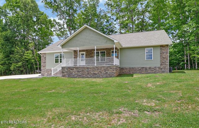 310 Summerwind Drive, Crossville, TN 38571