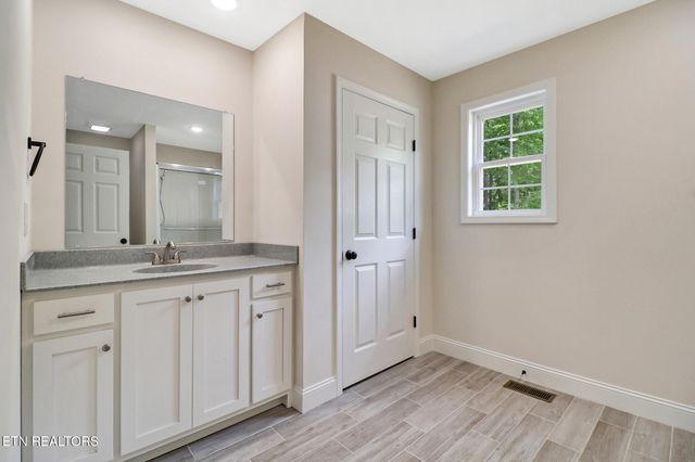 310 Summerwind Drive, Crossville, TN 38571