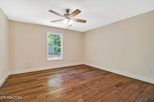 310 Summerwind Drive, Crossville, TN 38571