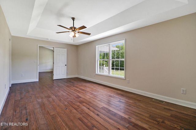 310 Summerwind Drive, Crossville, TN 38571