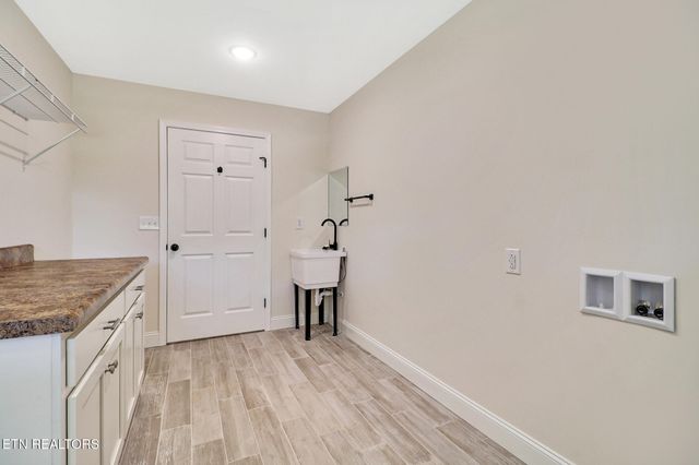 310 Summerwind Drive, Crossville, TN 38571