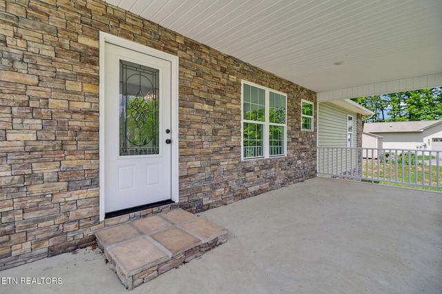 310 Summerwind Drive, Crossville, TN 38571