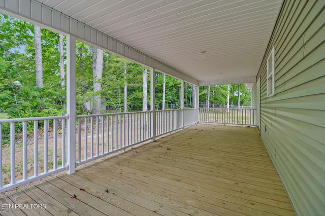 310 Summerwind Drive, Crossville, TN 38571