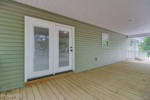 310 Summerwind Drive, Crossville, TN 38571