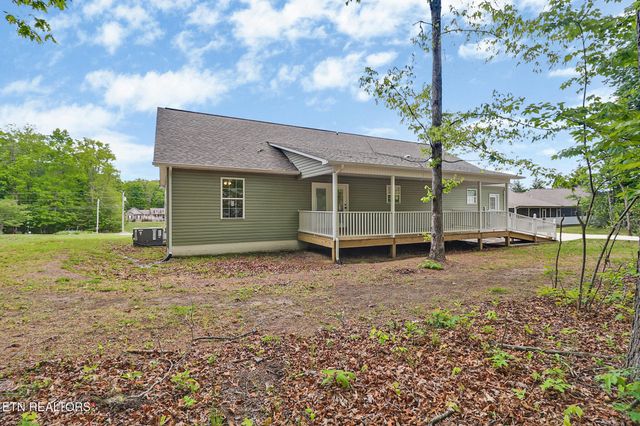 310 Summerwind Drive, Crossville, TN 38571