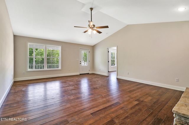 310 Summerwind Drive, Crossville, TN 38571