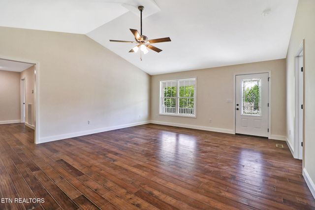 310 Summerwind Drive, Crossville, TN 38571