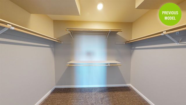 2216 23rd Ave Eisenhower, Minot, ND 58703
