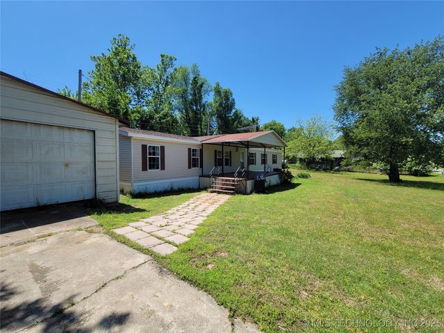 1931 Coon Creek, Eufaula, OK 74432