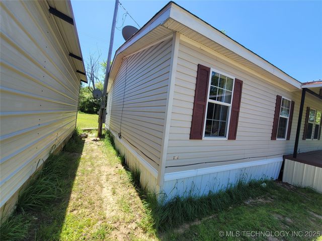 1931 Coon Creek, Eufaula, OK 74432