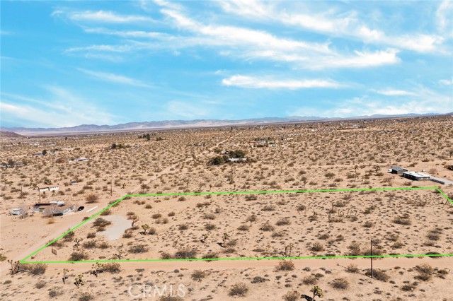 1225 Georges Lane, Landers, CA 92285