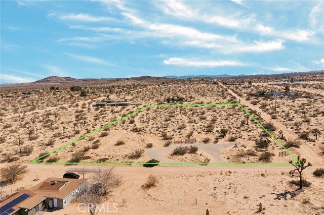 1225 Georges Lane, Landers, CA 92285