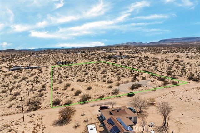 1225 Georges Lane, Landers, CA 92285