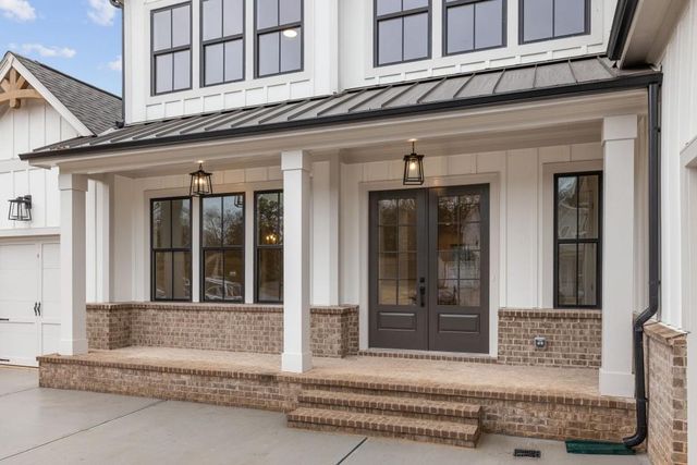 9150 Greenway Court, Gainesville, GA 30506