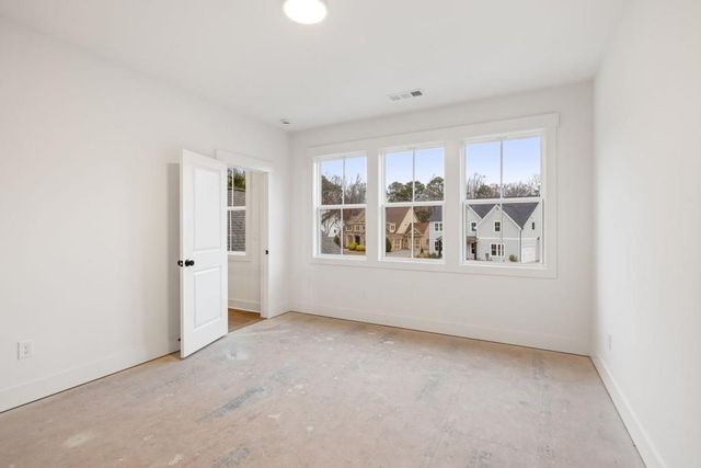 9150 Greenway Court, Gainesville, GA 30506