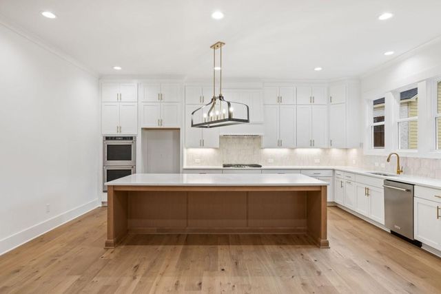 9150 Greenway Court, Gainesville, GA 30506