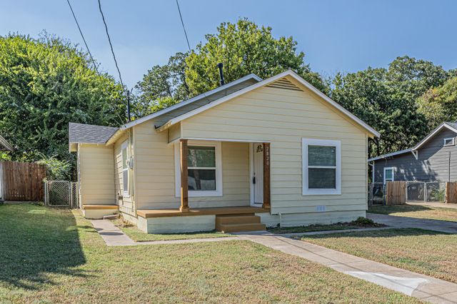 2820 Forest Avenue, Fort Worth, TX 76112