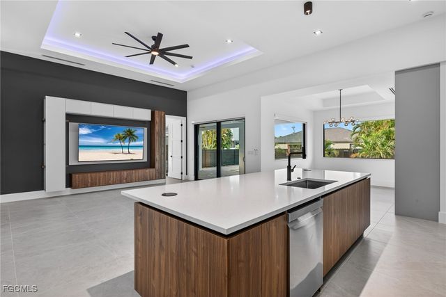 1821 SW 25th TER, Cape Coral, FL 33914