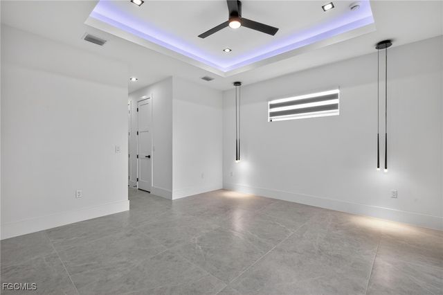 1821 SW 25th TER, Cape Coral, FL 33914