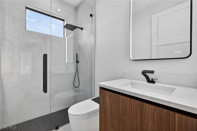 1821 SW 25th TER, Cape Coral, FL 33914