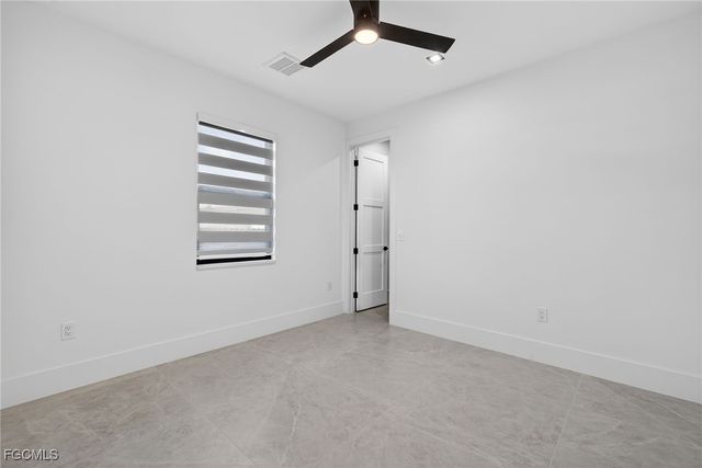 1821 SW 25th TER, Cape Coral, FL 33914