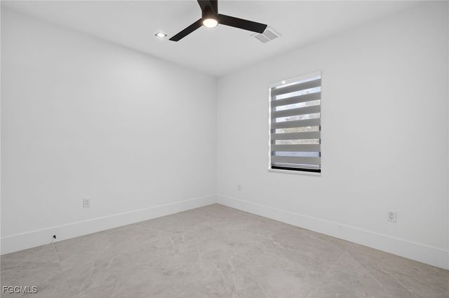 1821 SW 25th TER, Cape Coral, FL 33914