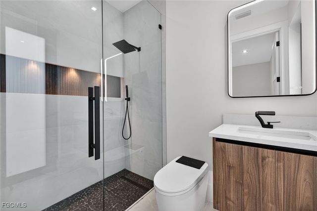 1821 SW 25th TER, Cape Coral, FL 33914