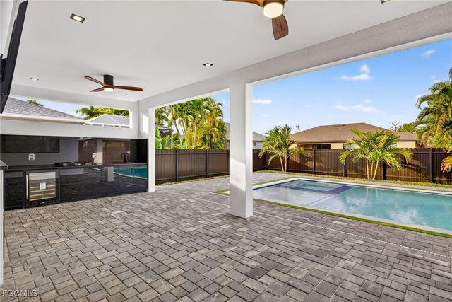 1821 SW 25th TER, Cape Coral, FL 33914