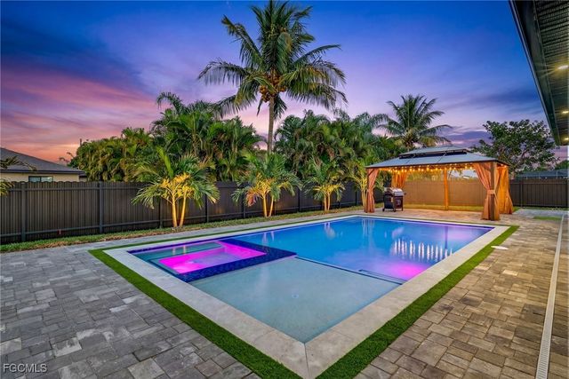 1821 SW 25th TER, Cape Coral, FL 33914